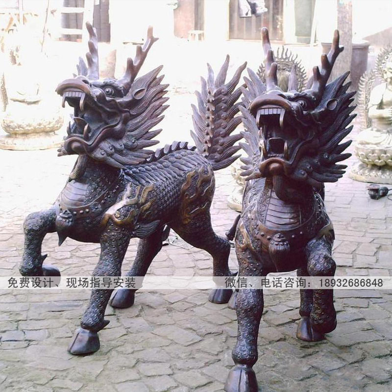 铜雕麒麟是中国古人创造出的虚幻动物。
